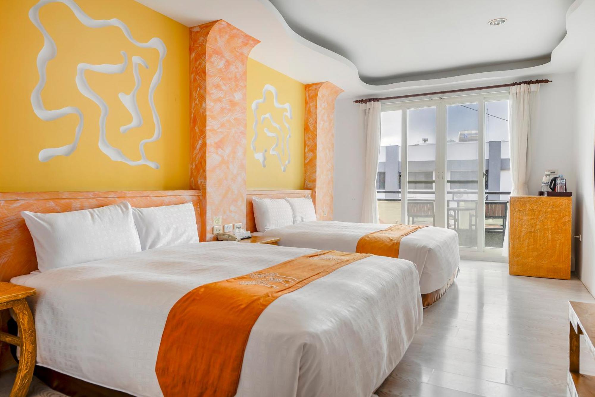Wei Yuan Hotel Kenting Exterior photo