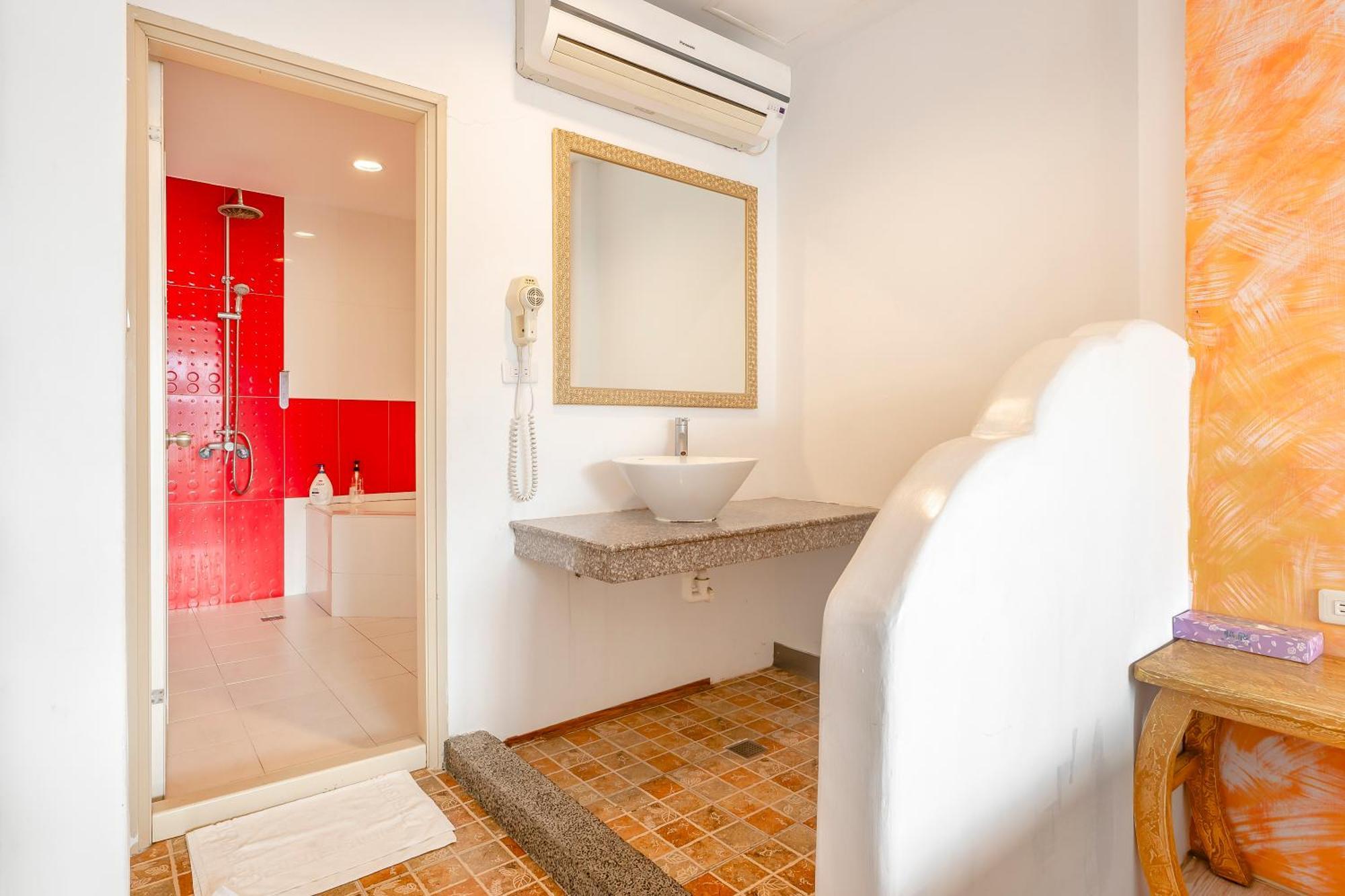 Wei Yuan Hotel Kenting Exterior photo